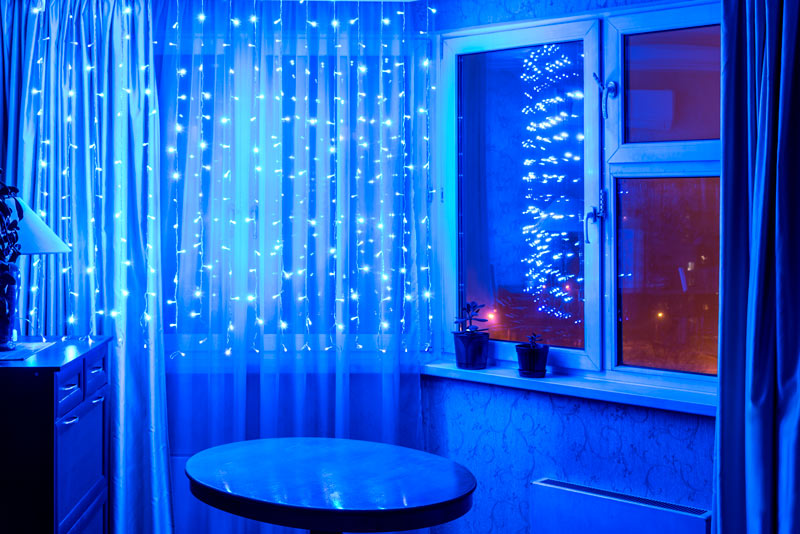 Lumières bleues pour rideaux Noël.
