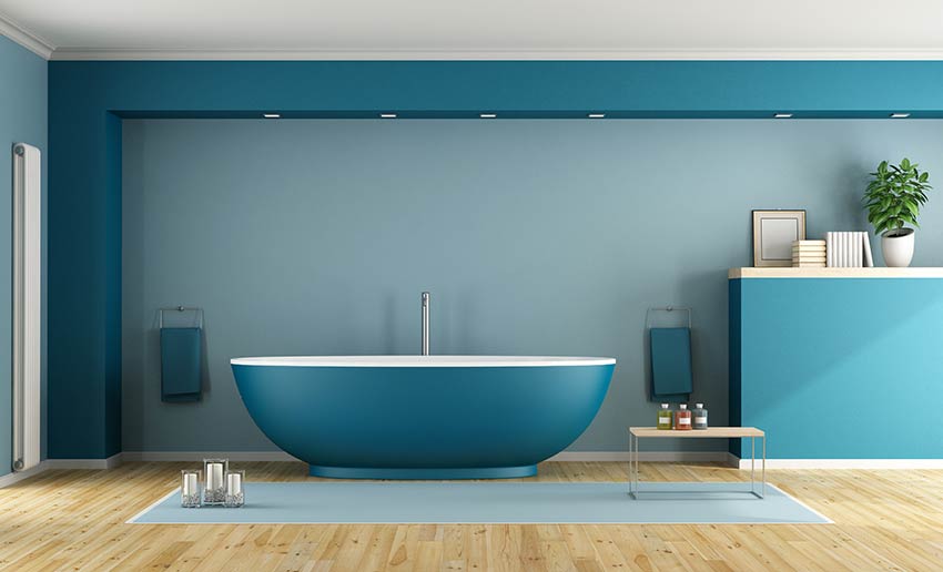 Baignoire salle de bain de couleur bleu pantone 2020.